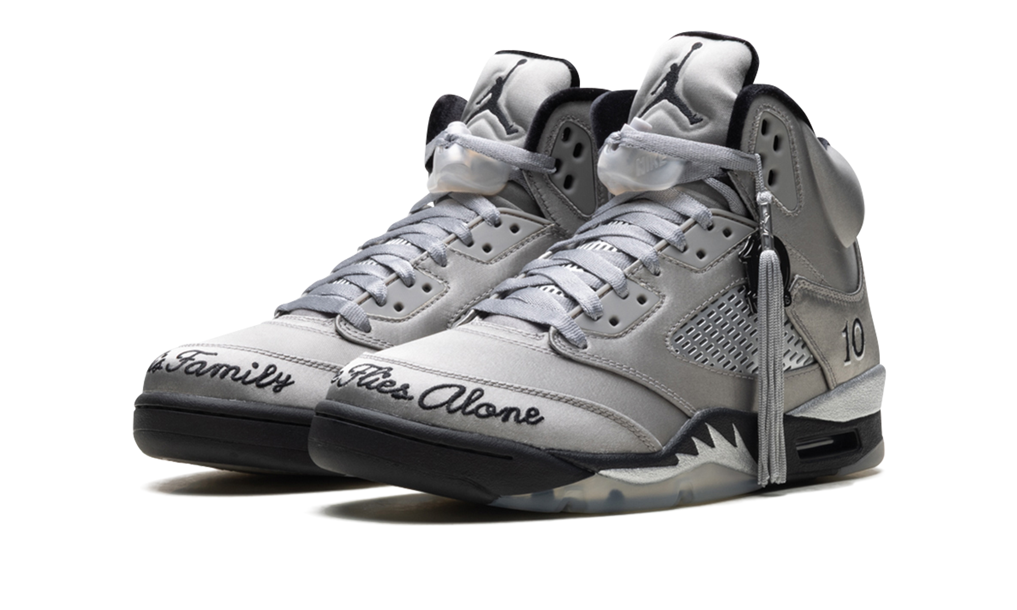 Air Jordan 5 Retro WMNS Wings (2025) IO2038 001