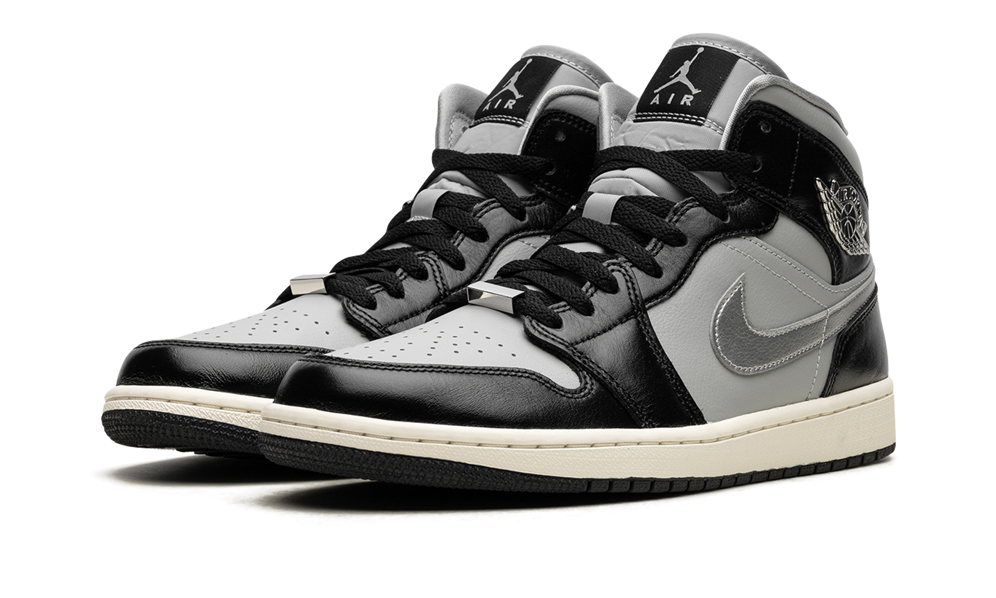 AIR JORDAN 1 MID SE WMNS Black Chrome FB9892 002