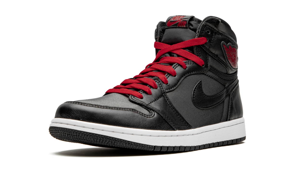 Air Jordan 1 Retro High OG Black Satin/Gym Red 555088 060