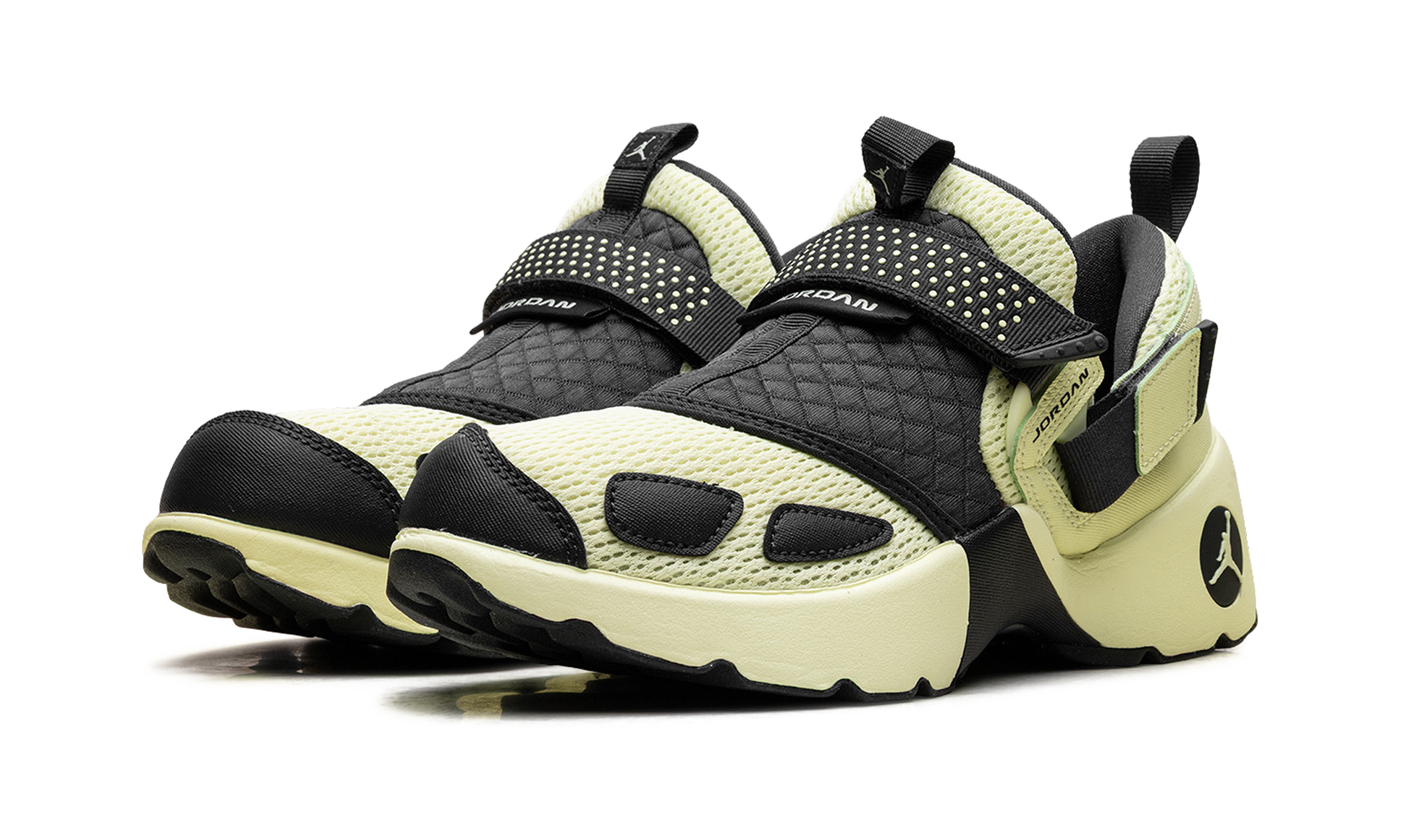 Jordan Trunner LX Luminous Green HQ2164 302