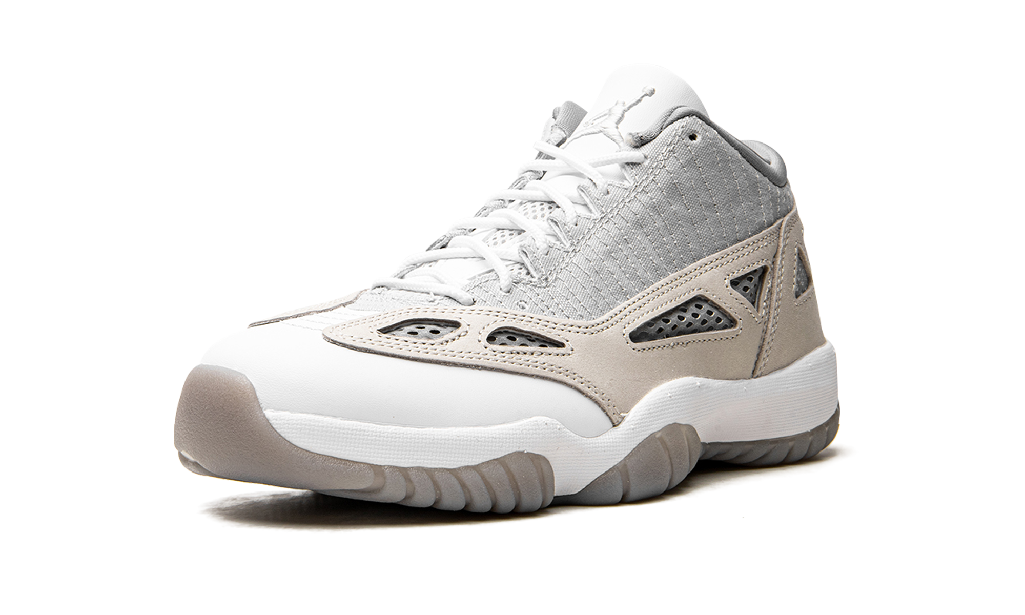 Air Jordan 11 Retro Low IE 'Light Orewood Brown' 919712 102