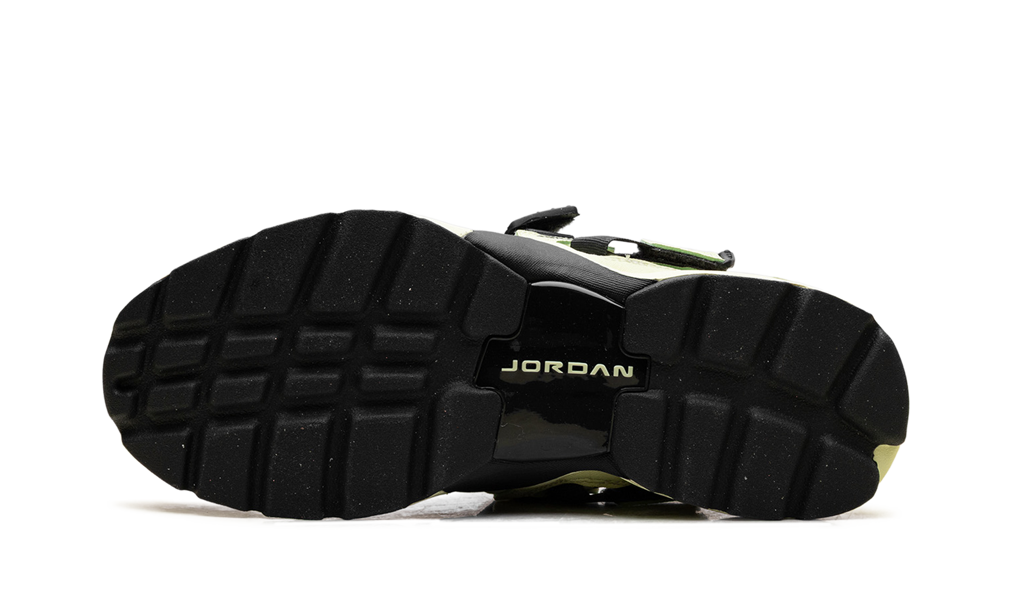 Jordan Trunner LX Luminous Green HQ2164 302