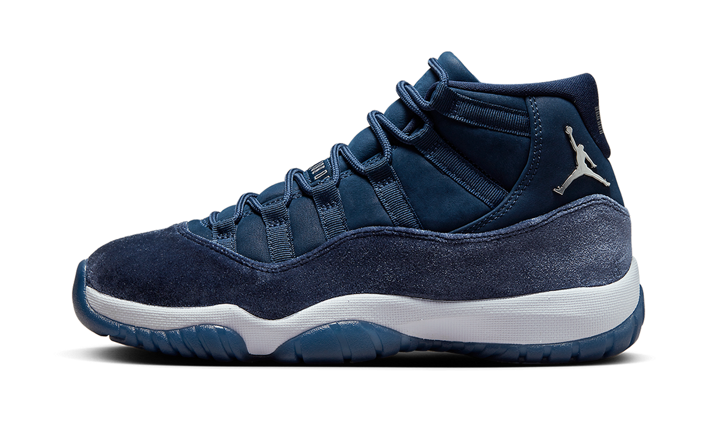 AIR JORDAN 11 VELVET WMNS Midnight Navy AR0715 441